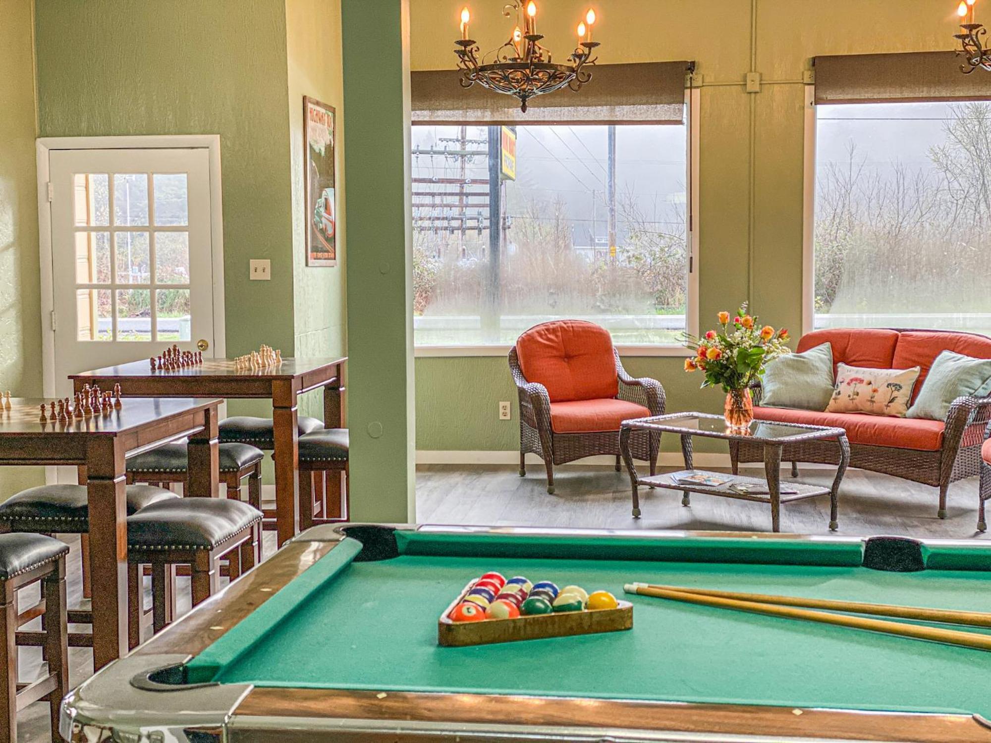 Riverview Cozy Home By The River Klamath Extérieur photo